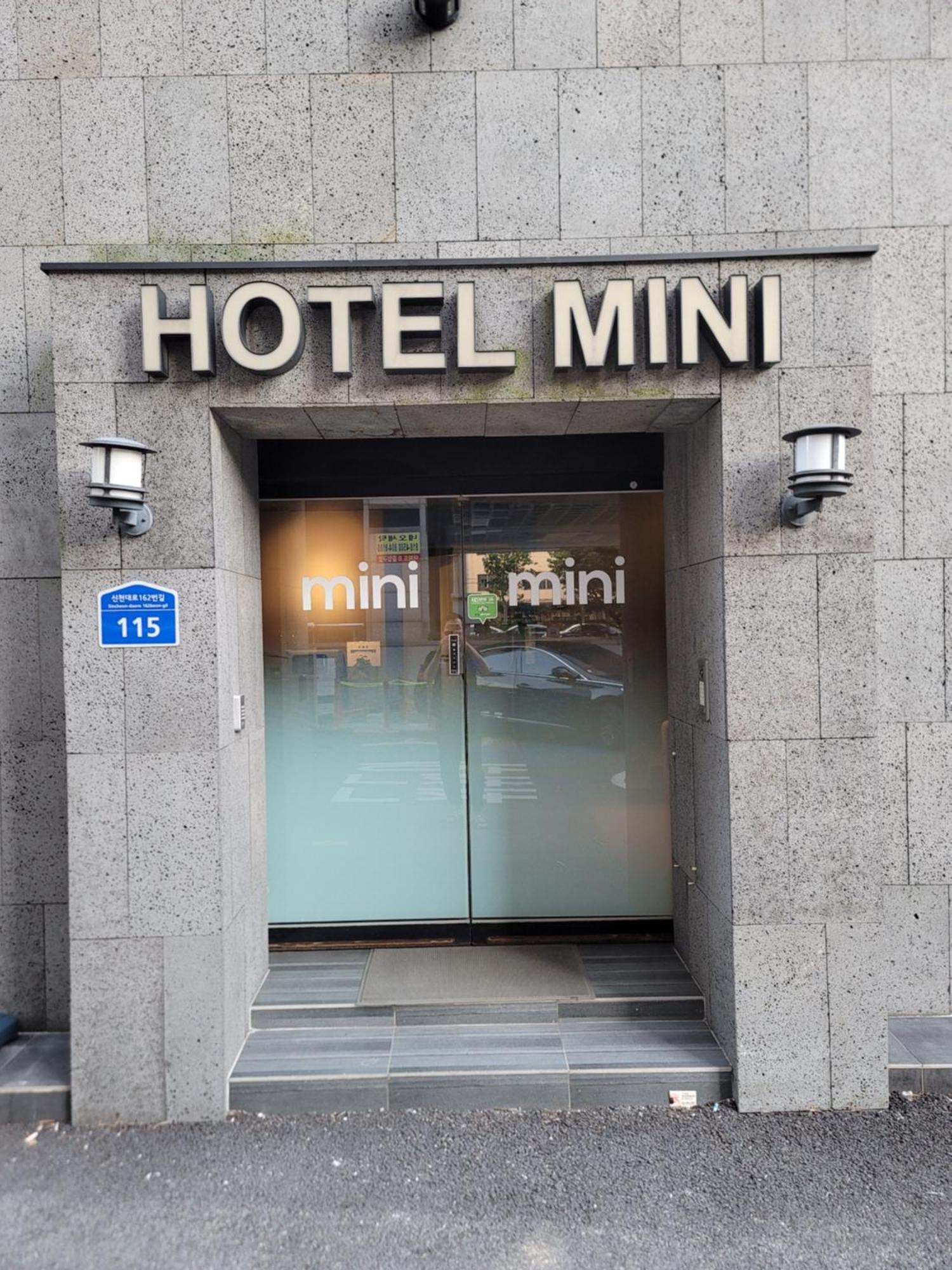 Hotel Mini Puszan Kültér fotó