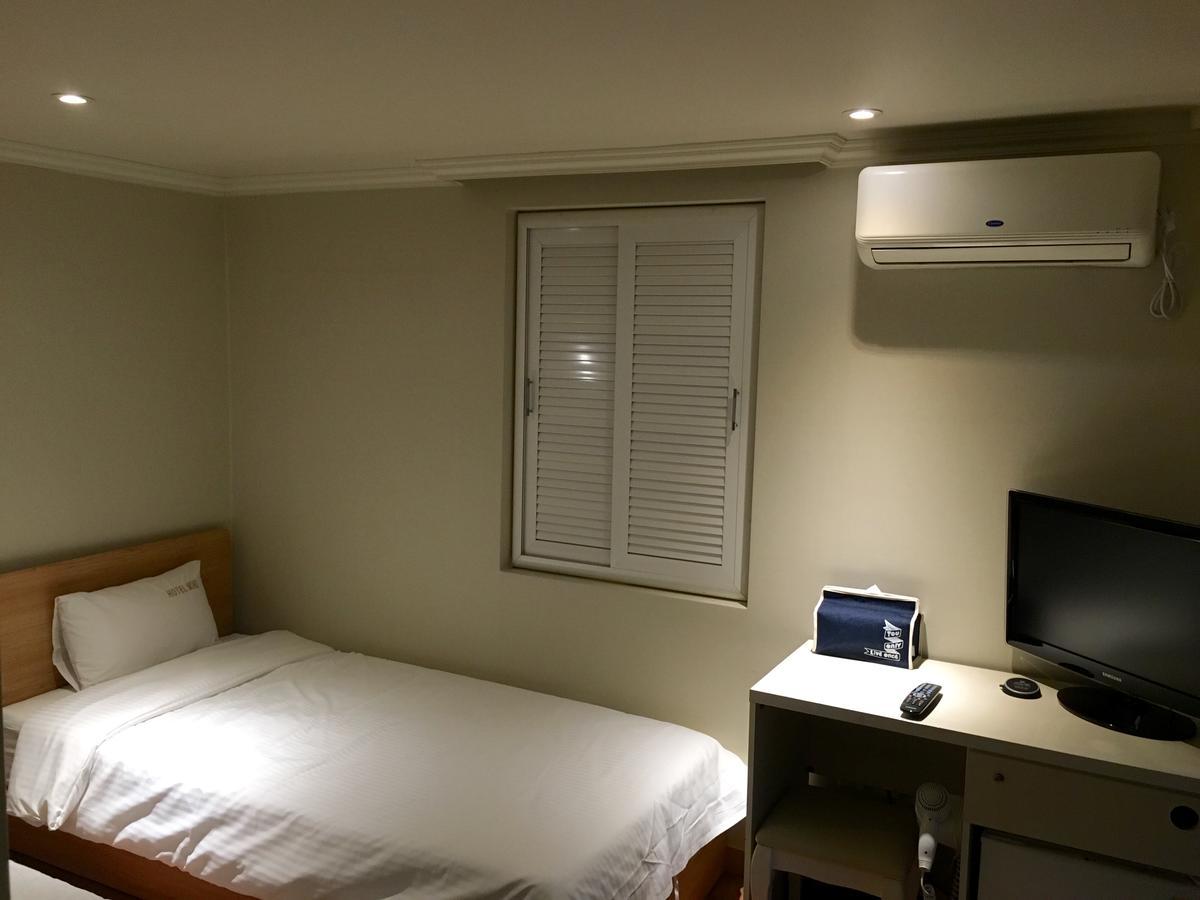 Hotel Mini Puszan Kültér fotó